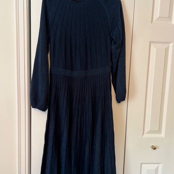 THE FOLD London Lumia Knitted Long Sleeve Pleated Midi Dress in Metallic Blue - Picture 16 of 16